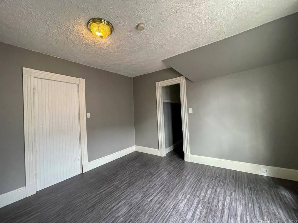 25 Laurel St #3, Waterbury, CT 06702