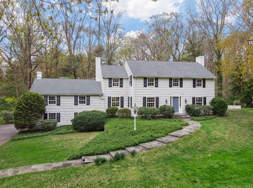 33 Stony Brook Rd, Tokeneke, CT 06820