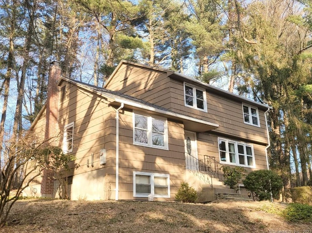47 Foothills, Bloomfield, CT 06002