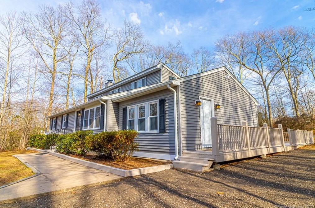 6 Indian Wood Rd, Niantic, CT 06357