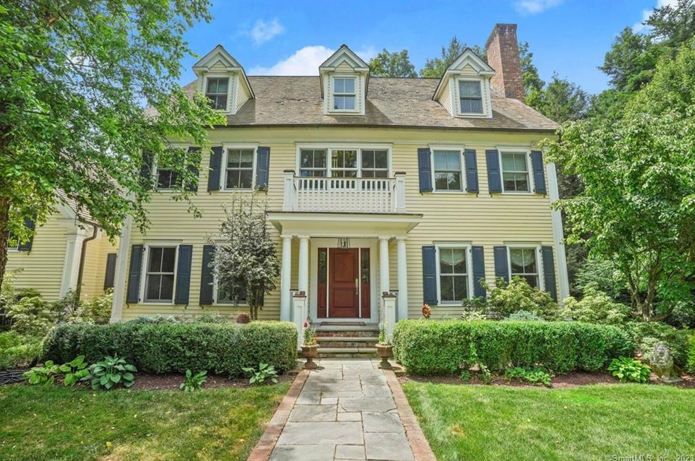 119 Skunk Ln, Wilton, CT 06897