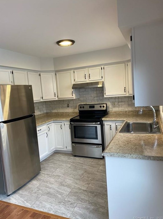 8 Booth Ct #b, Greenwich, CT 06830