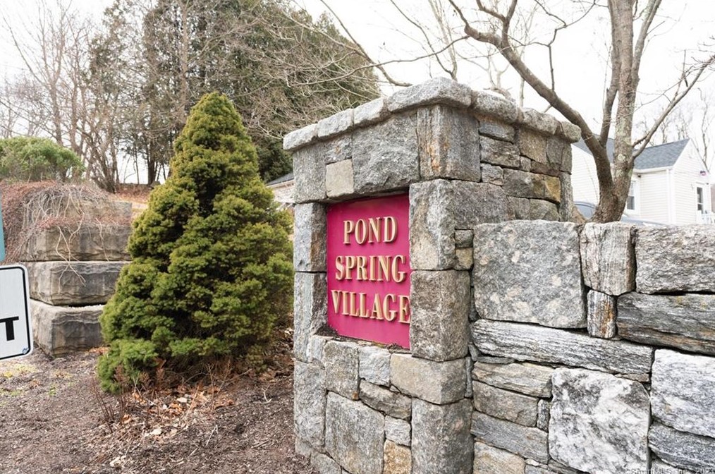 20 September Ln #20, Beacon Falls, CT 06403