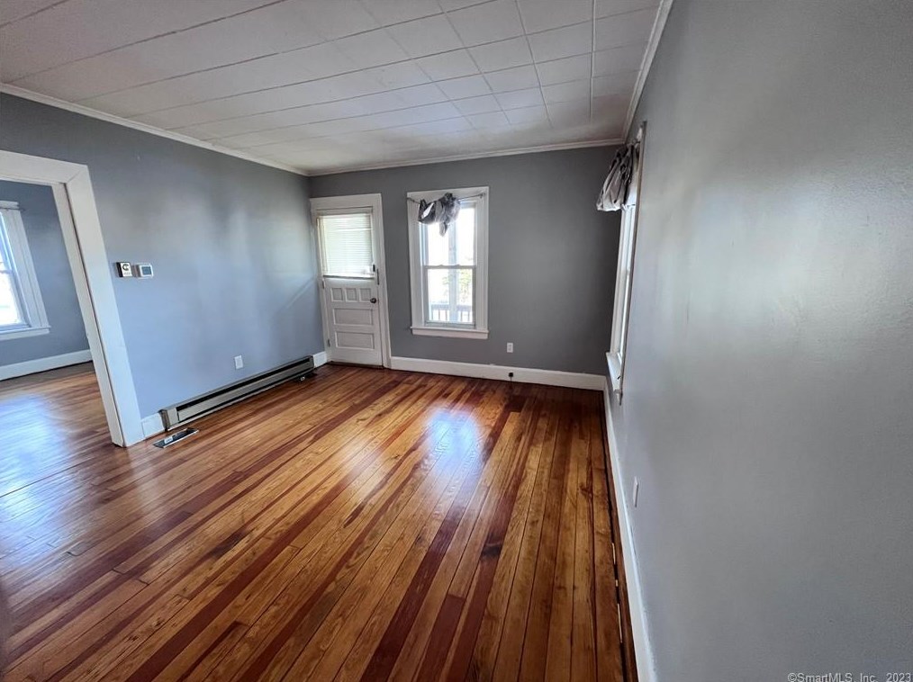 33 Red Mountain Ave, Torrington, CT 06790