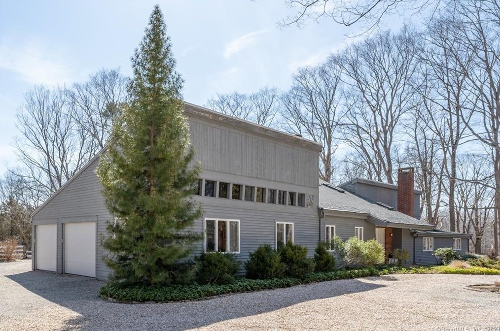 128 Kelseytown Rd, Clinton, CT 06413