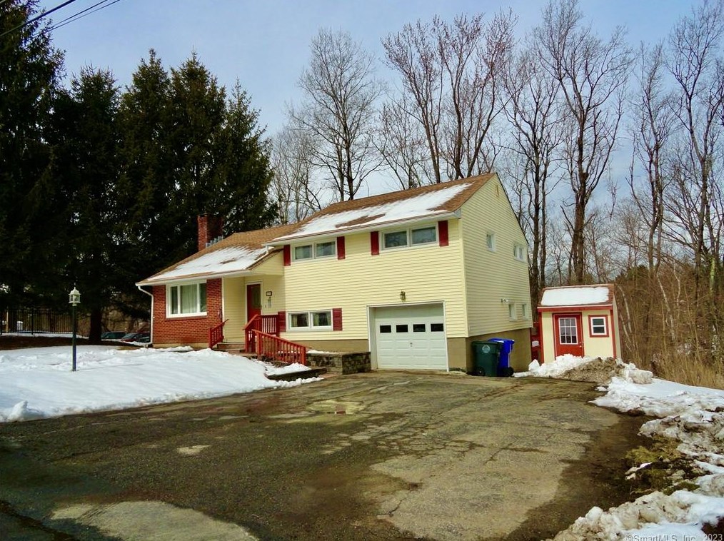 49 Felicity Ln, Torrington, CT 06790
