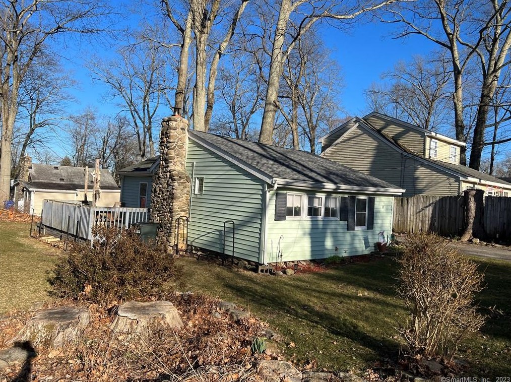 27 Fox Trail, Coventry, CT 06238