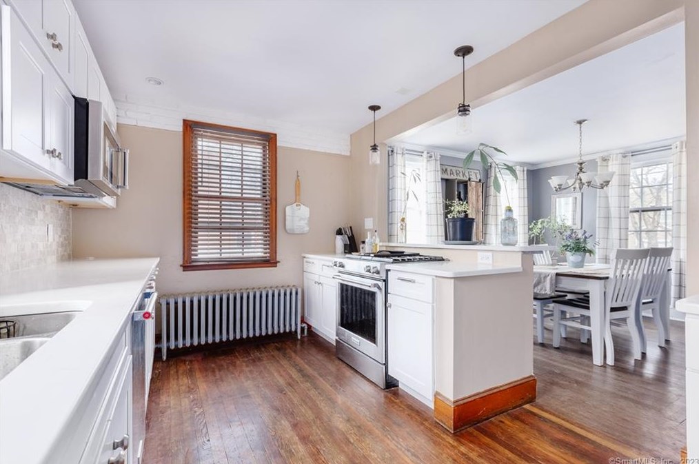 96 Hoadley St, Union City CT  06770-3735 exterior