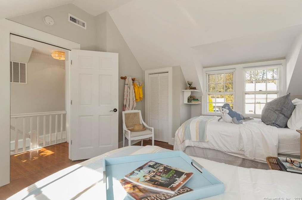 7 Short St, Westport CT  06880-2047 exterior