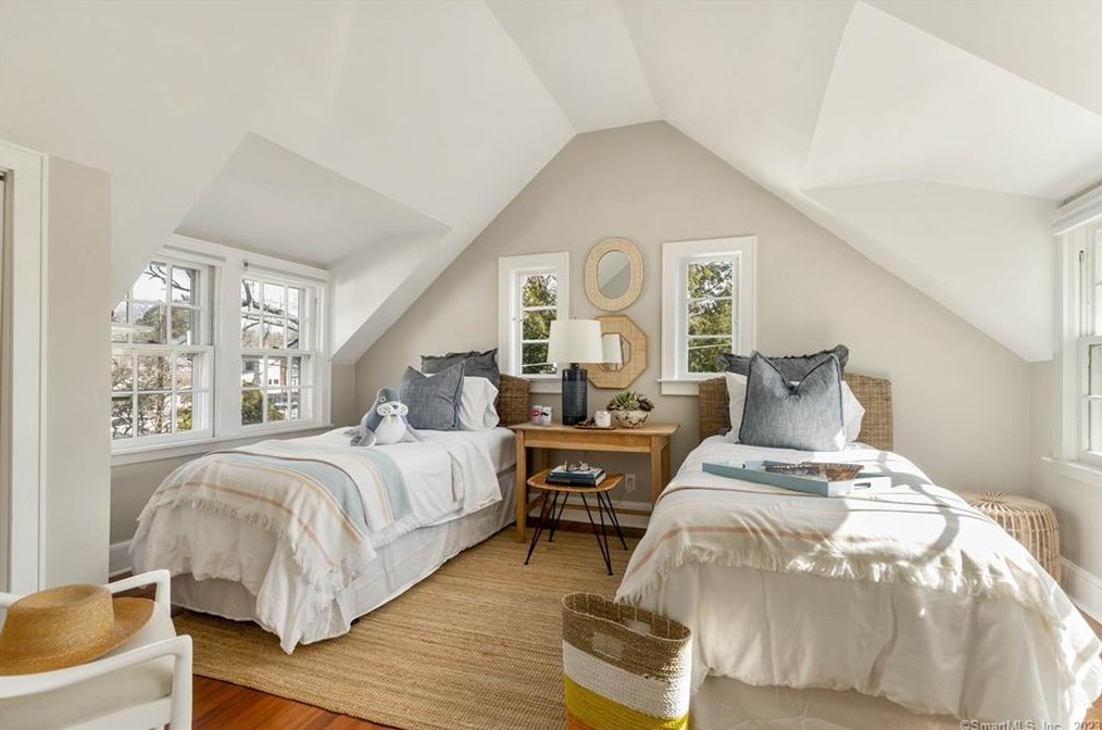 7 Short St, Westport CT  06880-2047 exterior