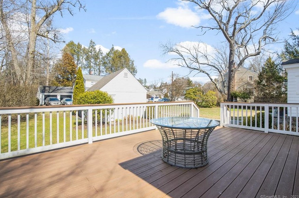 7 Short St, Westport CT  06880-2047 exterior