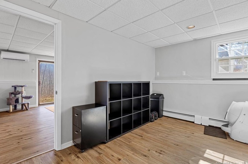 65 Barnshed Ln, Guilford CT  06437-1109 exterior