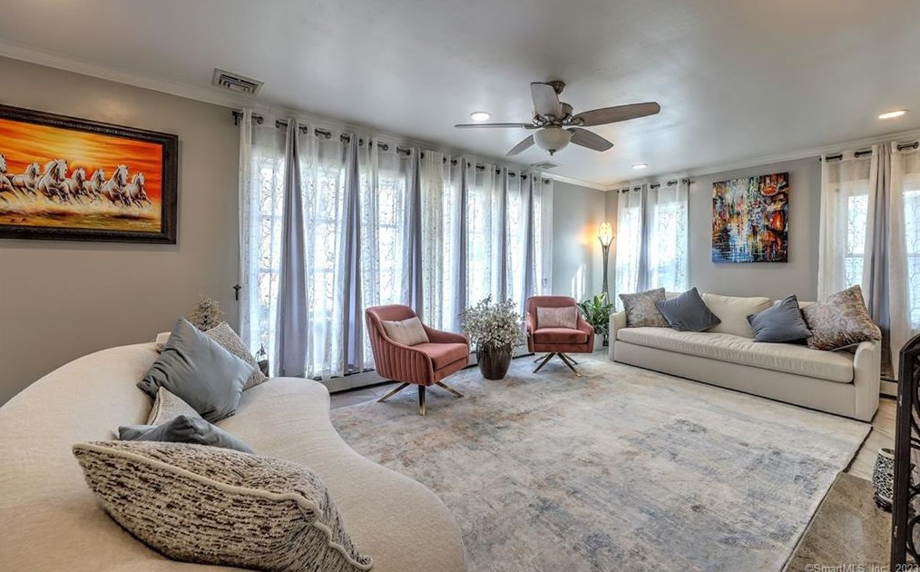 39 Kingston Rd, Bridgeport, CT 06611