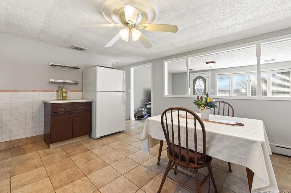 8 Lewis Dr, Watertown CT  06779-2014 exterior