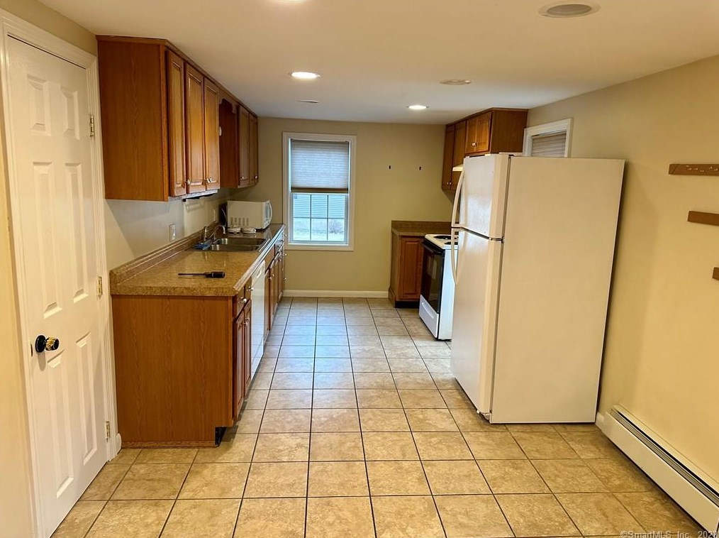 80 Canal Rd, Granby, CT 06035