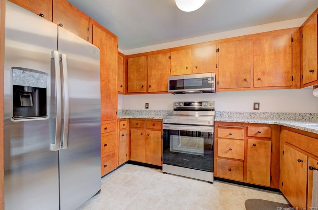 41 Burnap Brook Rd, Andover CT  06232-1205 exterior