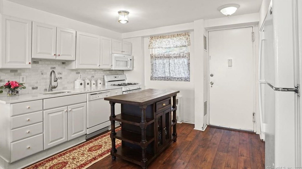 71 Strawberry Hill Ave #apt 308, Stamford, CT 06902