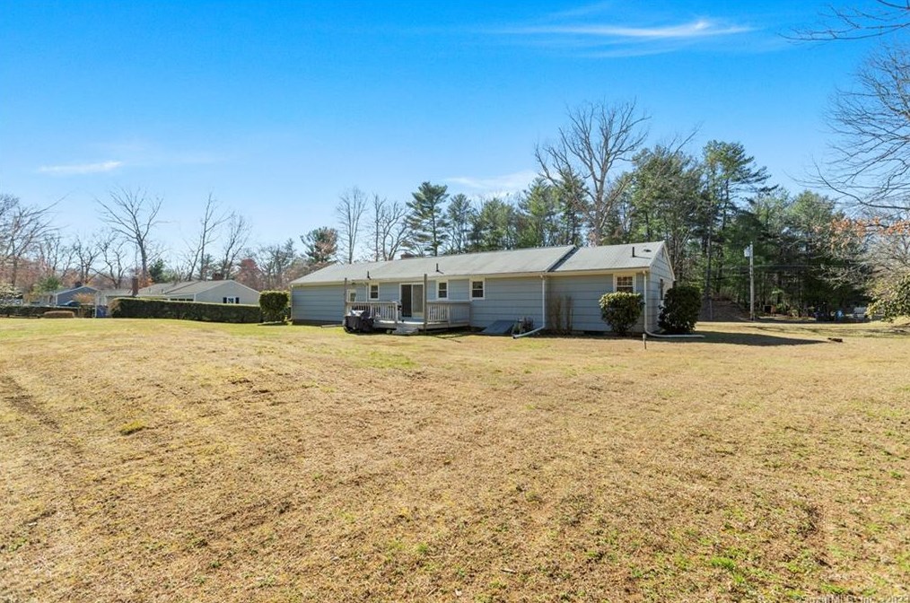 384 Crystal Lake Rd, Tolland CT  06084-2101 exterior