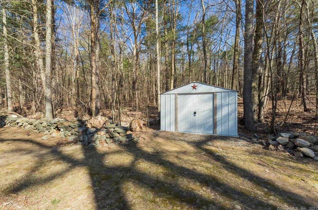 384 Crystal Lake Rd, Tolland CT  06084-2101 exterior