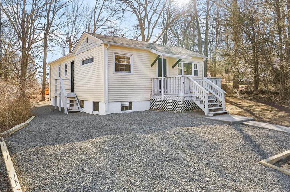 7 Candle Hill Rd, Danbury, CT 06812