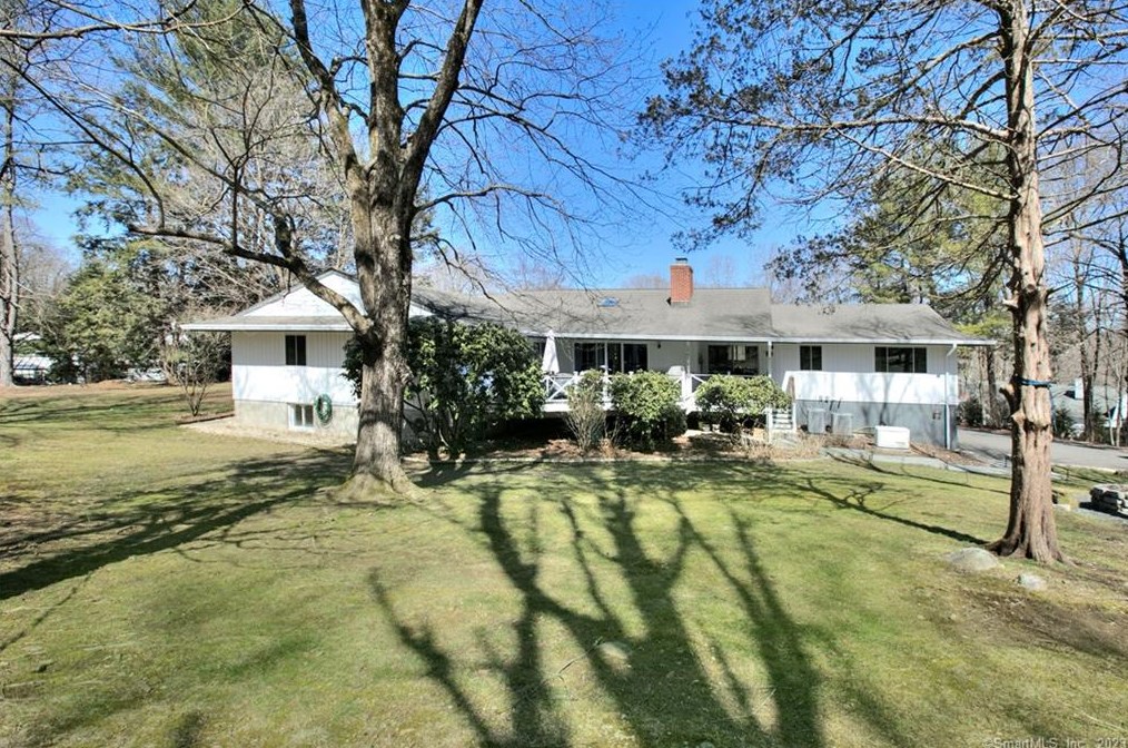 665 Silvermine Rd, New Canaan, CT 06840