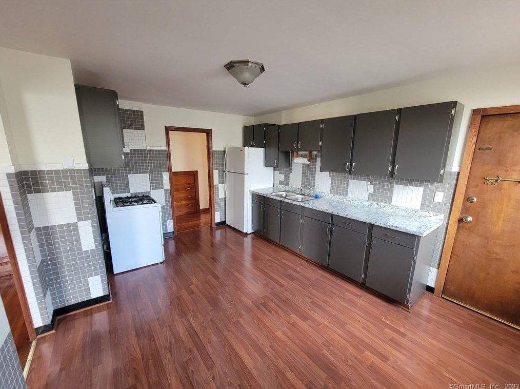 105 Grove St #1, Union City, CT 06770