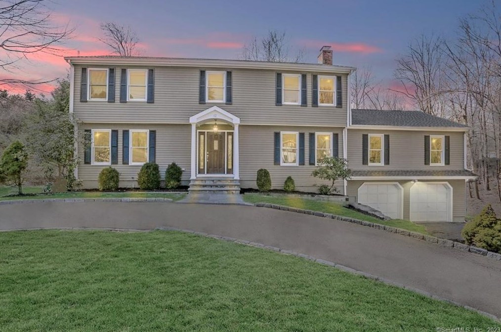 12 Cold Spring Dr, Bridgeport, CT 06611