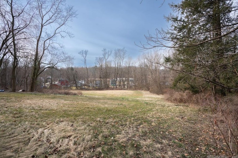 245 Riverside St, Watertown CT  06779-1539 exterior