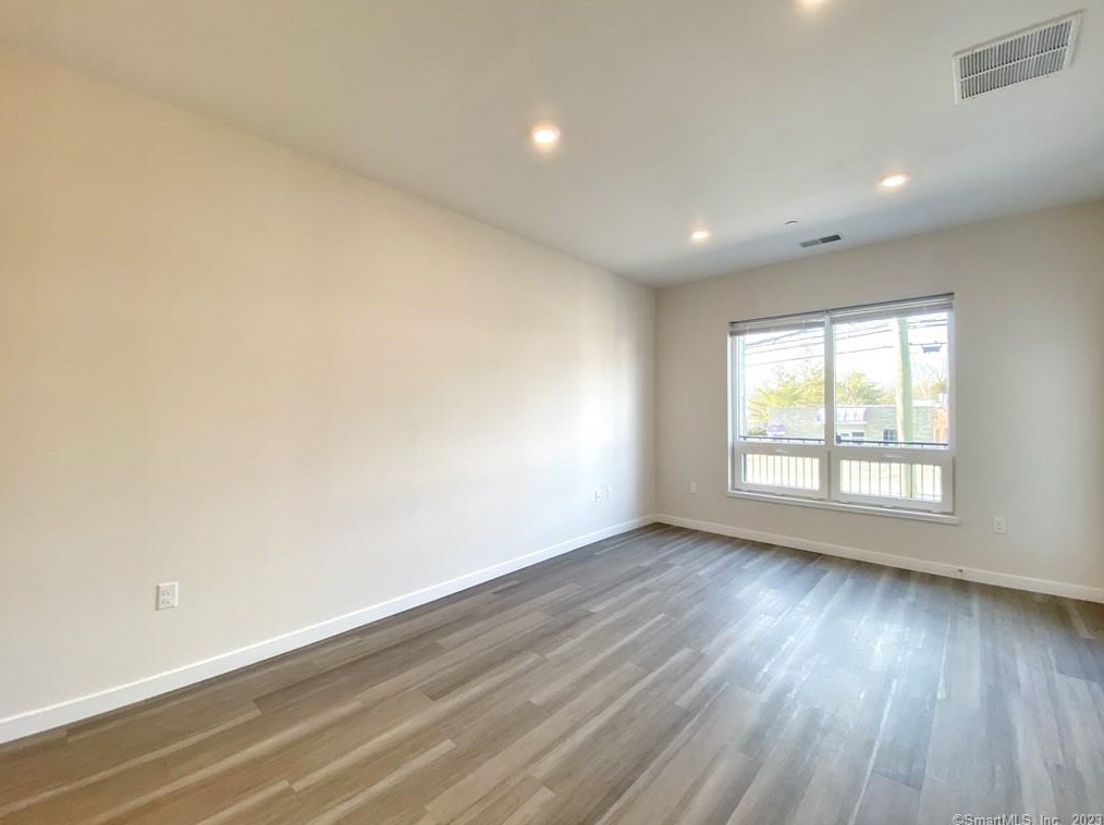 71 Connecticut Ave #405, Norwalk, CT 06850