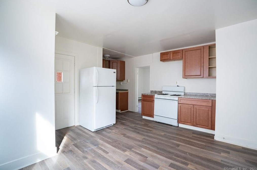 339 Willow St, Waterbury, CT 06710