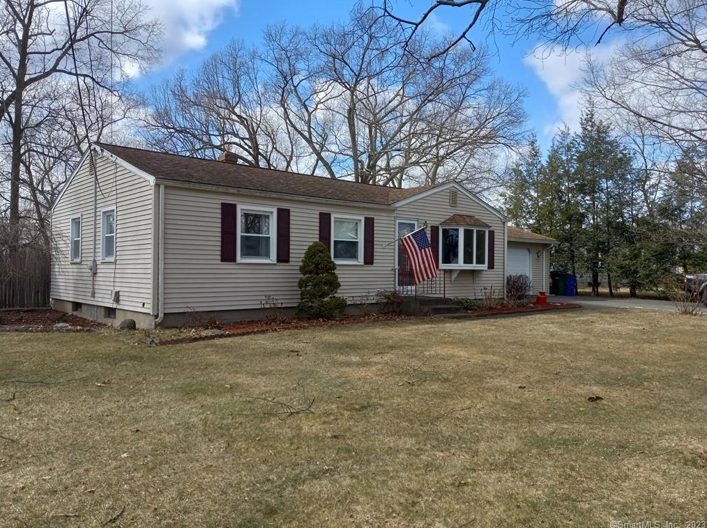 23 Mohawk, Windsor Locks, CT 06096