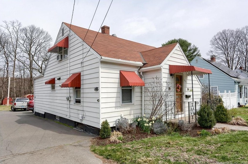 511 South St, Bristol, CT 06010