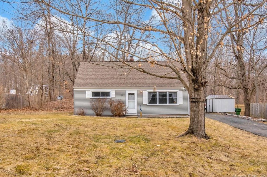 23 Hickory Rd, East Hampton, CT 06447