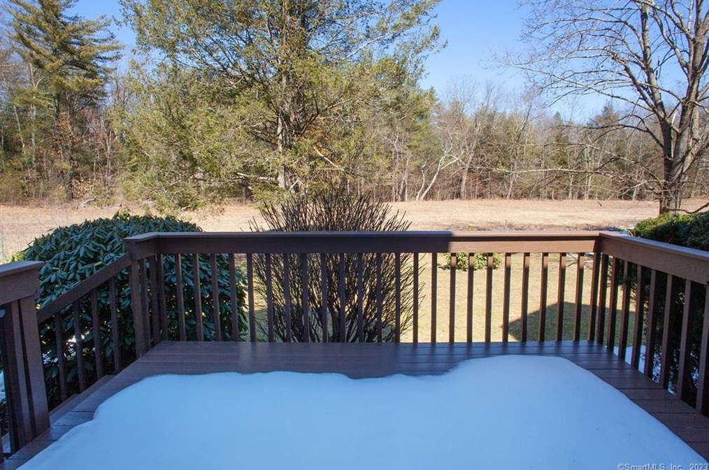5 Fairmount Ln #5, Granby, CT 06035