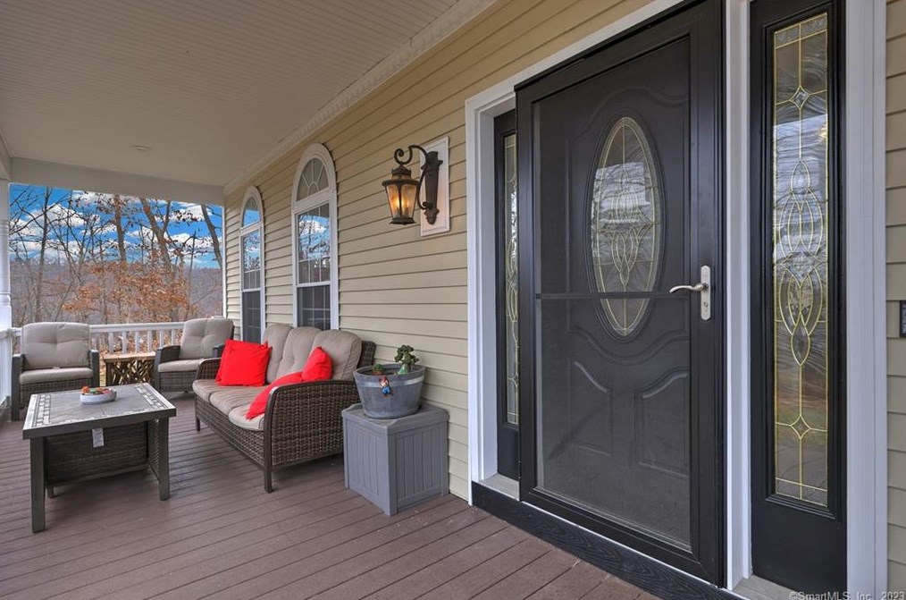 10 Fawn Hill Rd, Beacon Falls, CT 06403