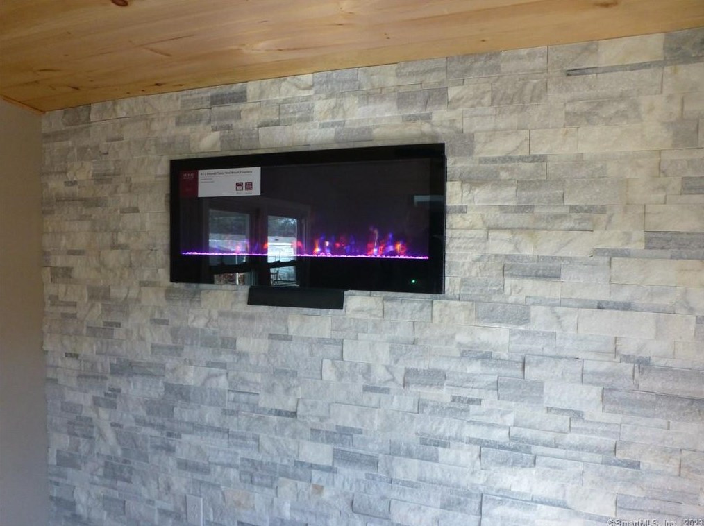 210 Bundy Hill Rd #41, Norwich, CT 06351