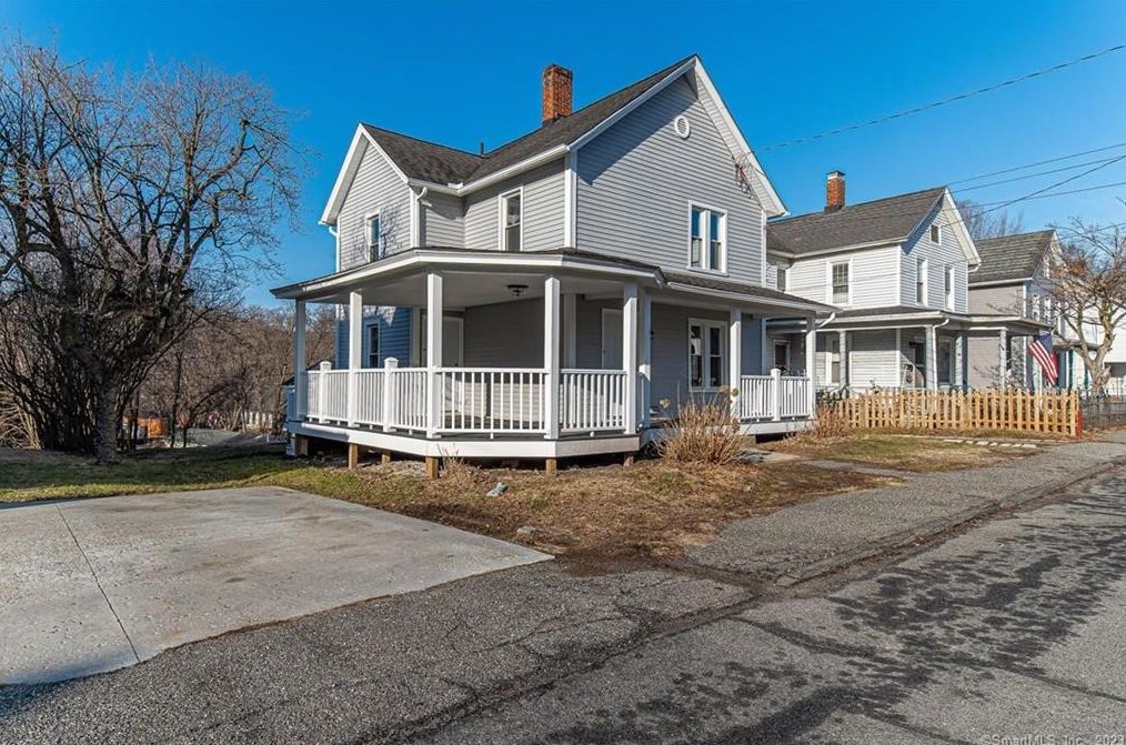 13 Nicholas Sq, Northville, CT 06776