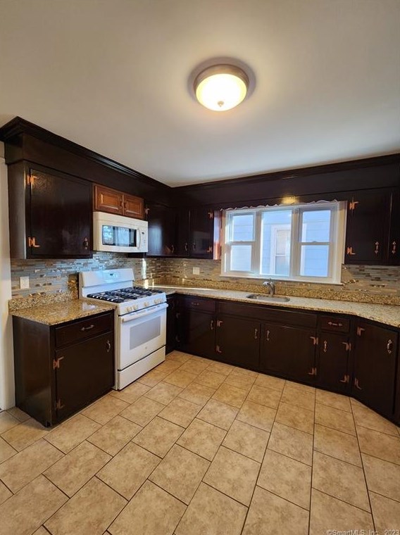 51 Pixlee Pl #1st, Bridgeport, CT 06610