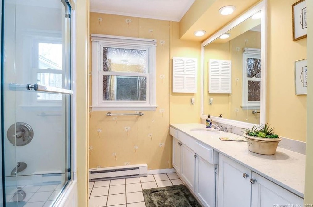 28 Meetinghouse Ter, Northville CT  06776-5118 exterior