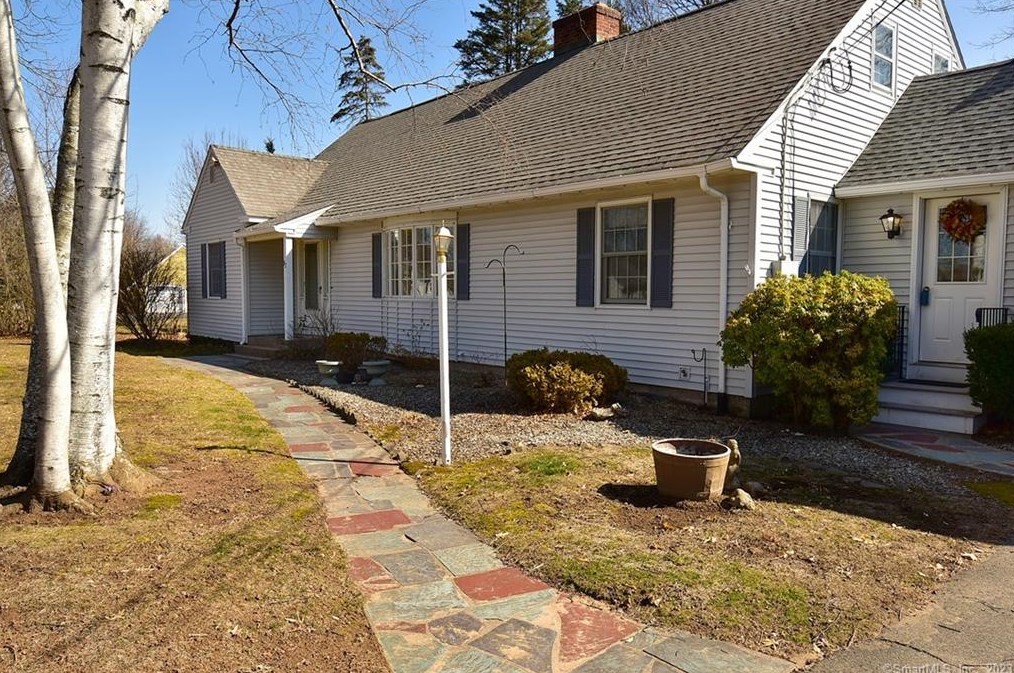 82 Wendover, Suffield, CT 06078