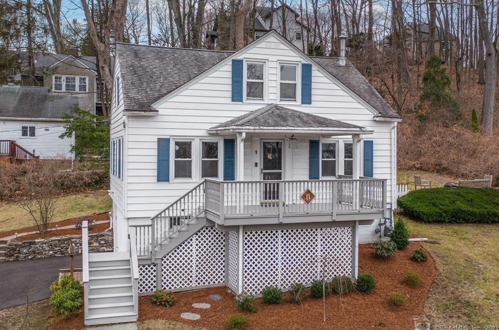 1 Bartlett Ave, Norwalk, CT 06850