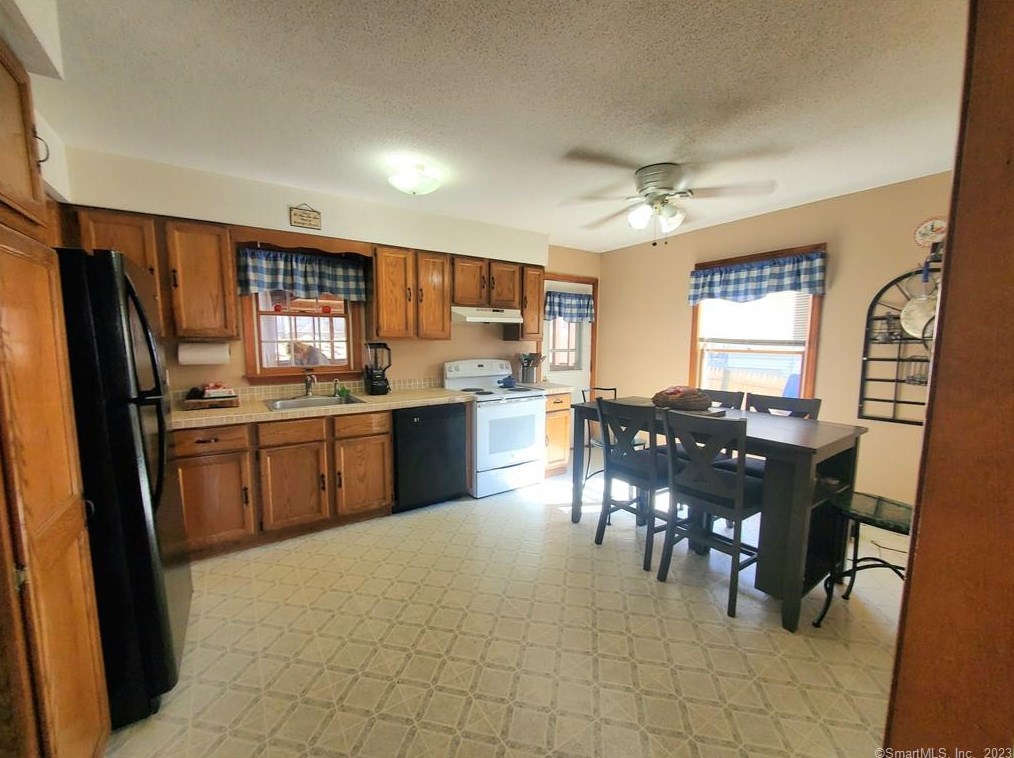 6 Doman Dr, Torrington, CT 06790