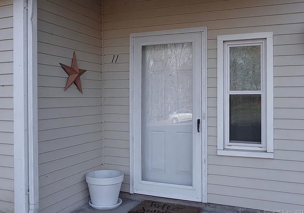 465 Wolcott St #11, Bristol, CT 06010