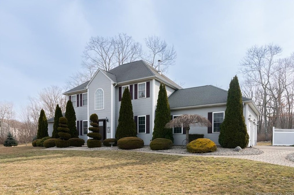 6 Pinewood Crossing S, Union City, CT 06770