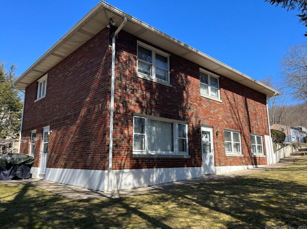 1 Shelley St, Waterbury, CT 06705