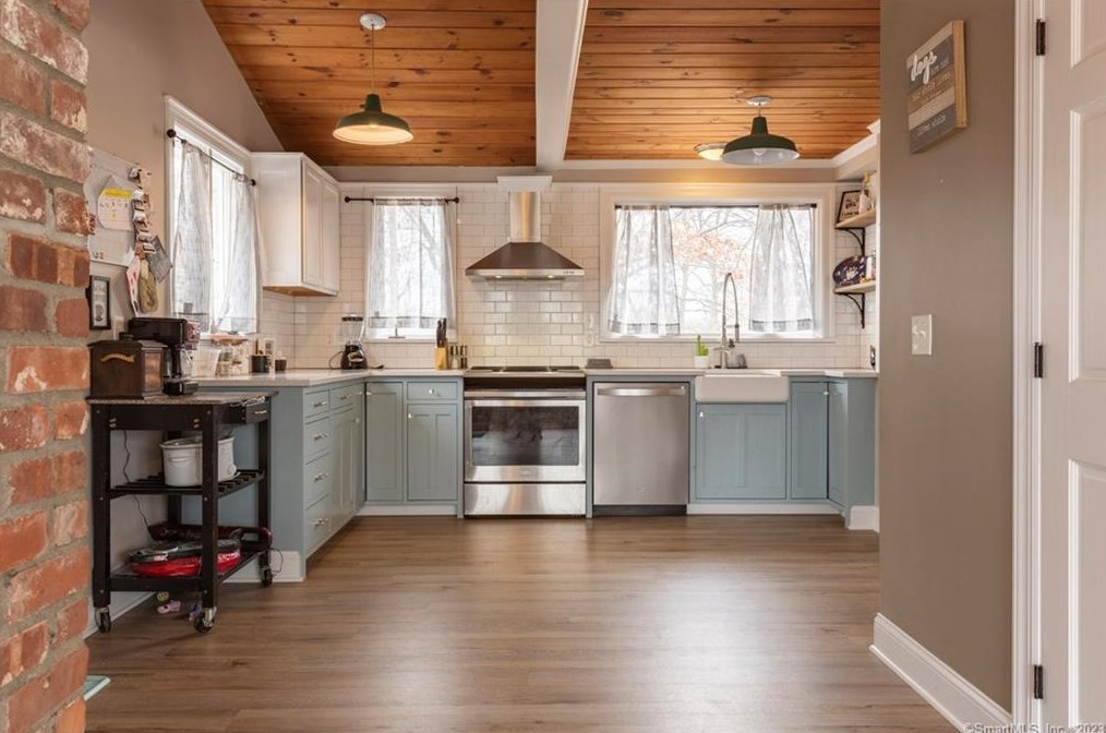 539 Forsyth Rd, Colchester, CT 06420