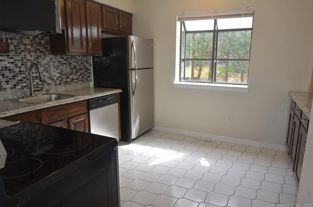 254 Conestoga Way #254, Glastonbury, CT 06033