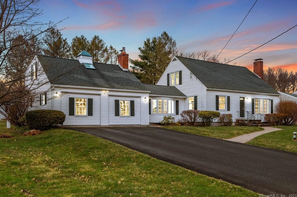 67 Longview Ave, Watertown, CT 06795-2004