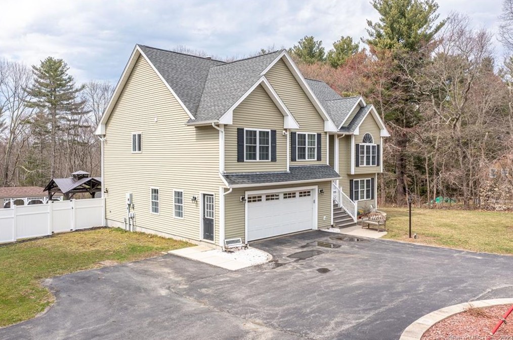 255 Breakneck Hill, Killingly, CT 06241