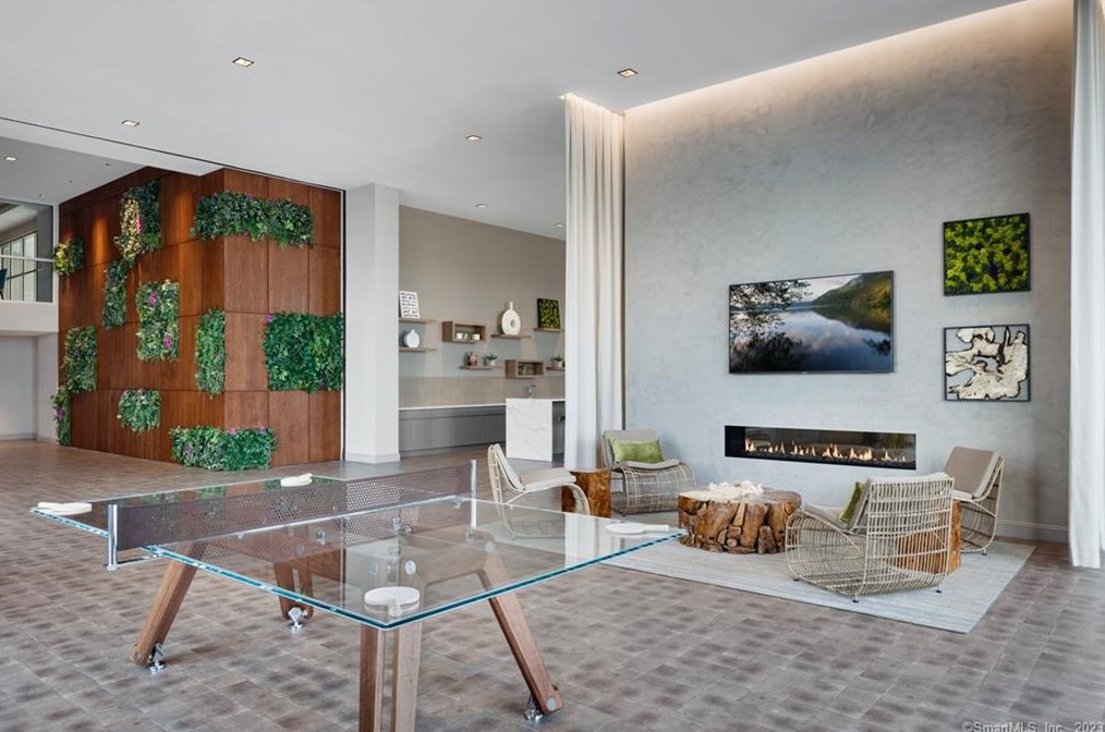 850 South Pacific St #6, Stamford, CT 06902